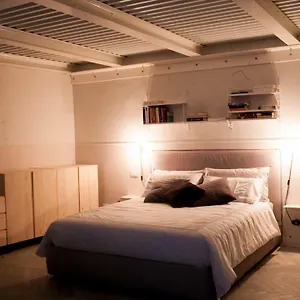  Apartment Sipario